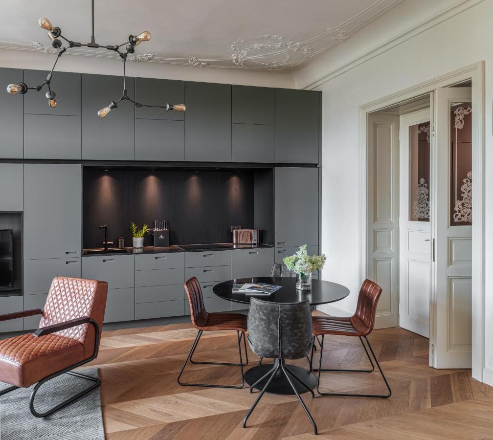 Mn6 Luxury Suites By Adrez 프라하 외부 사진