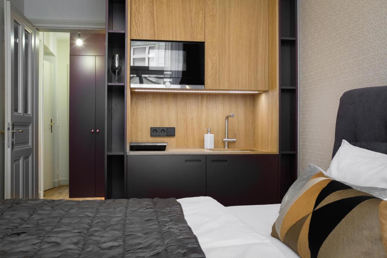 Mn6 Luxury Suites By Adrez 프라하 외부 사진